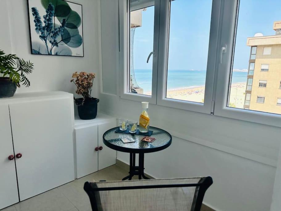 Apartamento A Pie De Playa. Cádiz Eksteriør bilde